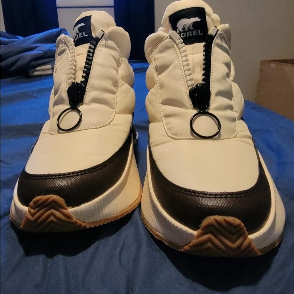 Sorel Out N About III Puffy ZIP  Chalk cream women’s size 8